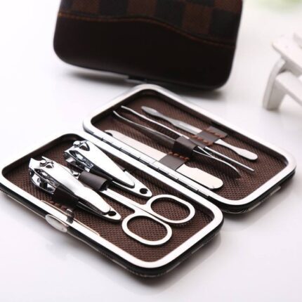 LEATHER POCKET SIZE MANICURE/PEDICURE SET